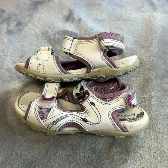 Geox - Summer Sandals with velcro closures. Size 8.5 - Picture 2 of 6